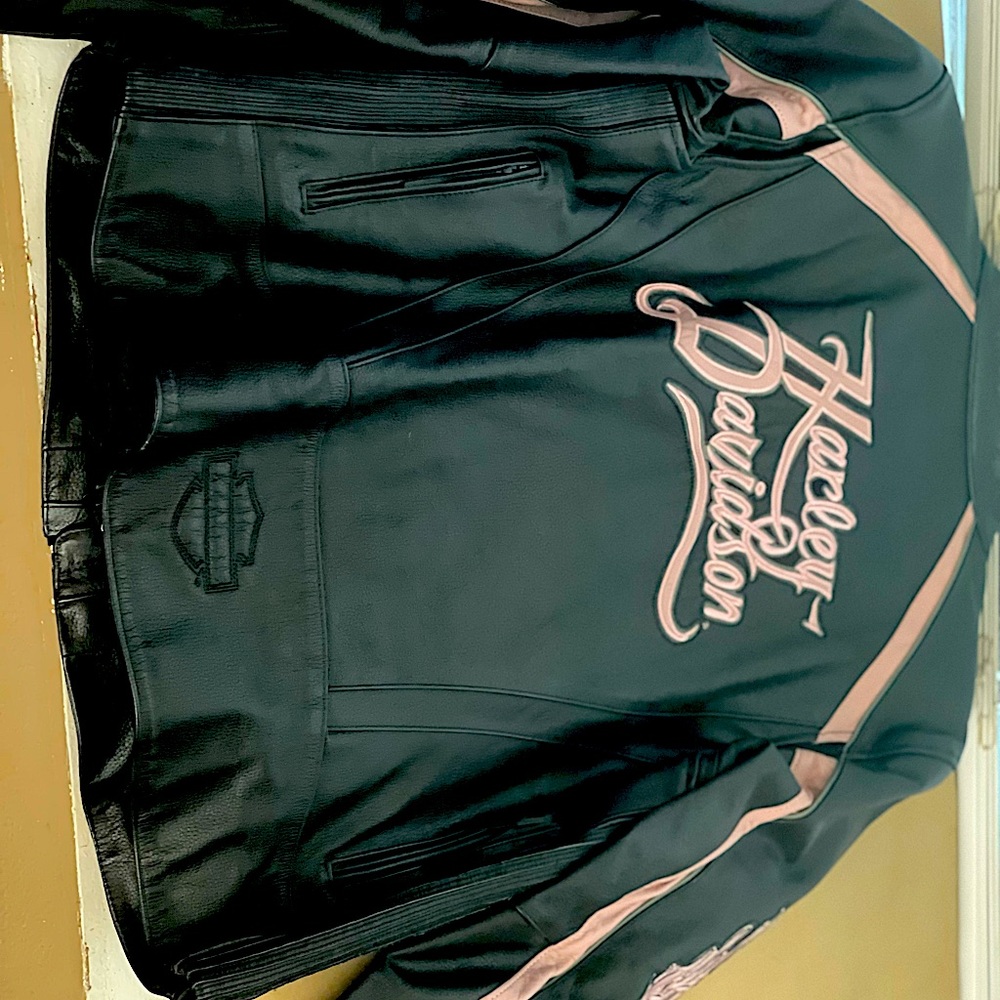 Almost like new Leather Harley Davidson jacket